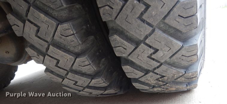 image for item HE9619 1993 GMC TopKick C5500  pumper fire truck