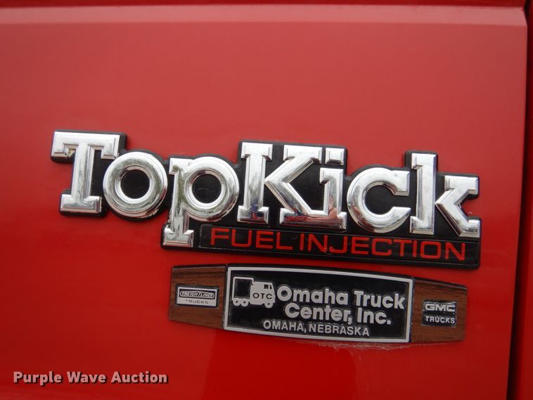 image for item HE9619 1993 GMC TopKick C5500  pumper fire truck