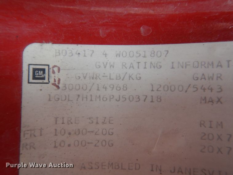 image for item HE9619 1993 GMC TopKick C5500  pumper fire truck