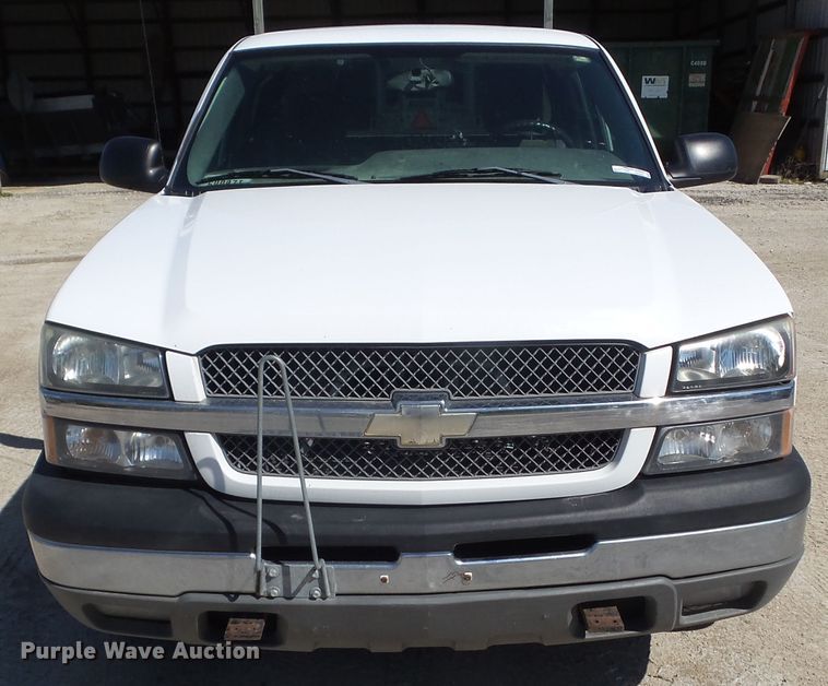 image for item HF9880 2005 Chevrolet Silverado 1500  Ext. Cab pickup truck