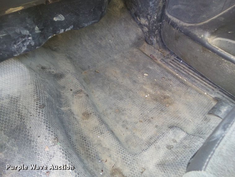 image for item HF9880 2005 Chevrolet Silverado 1500  Ext. Cab pickup truck