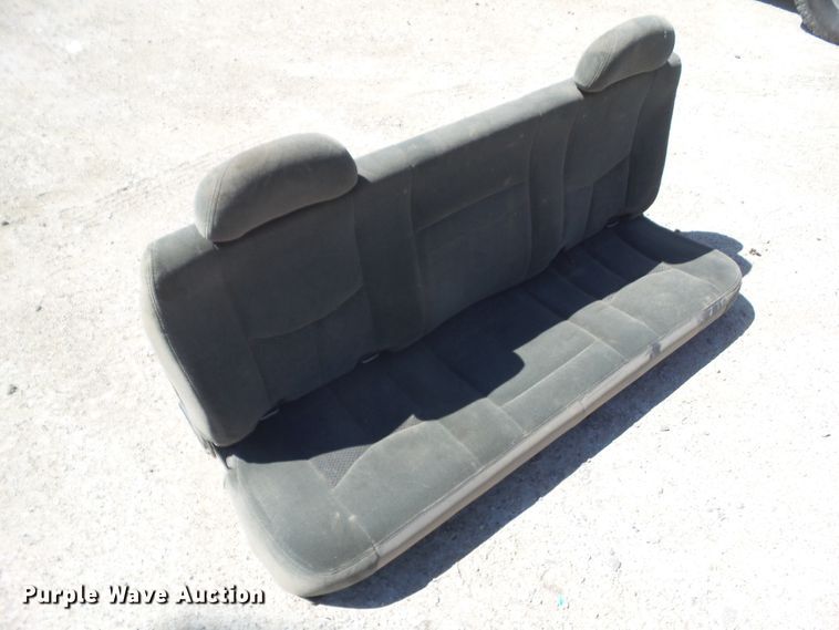 image for item HF9880 2005 Chevrolet Silverado 1500  Ext. Cab pickup truck