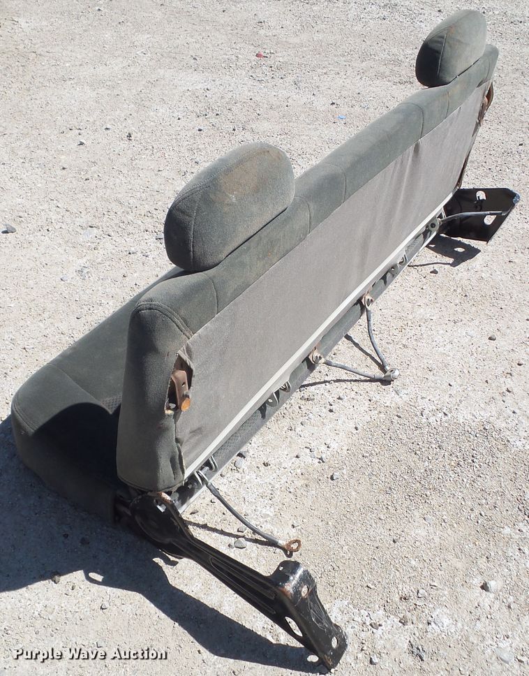 image for item HF9880 2005 Chevrolet Silverado 1500  Ext. Cab pickup truck