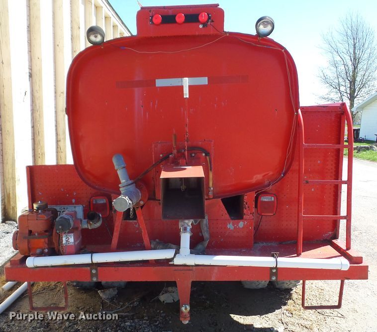 image for item HF9885 1974 Chevrolet C60  water truck