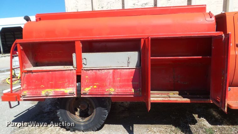 image for item HF9885 1974 Chevrolet C60  water truck