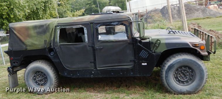 image for item HJ9711 1991 Am General Humvee  SUV