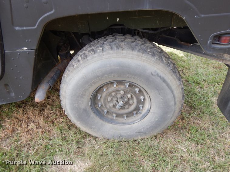 image for item HJ9711 1991 Am General Humvee  SUV