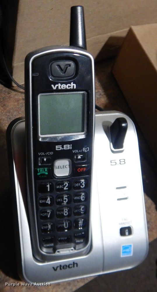 image for item HL9722 Approximately 20 telephones