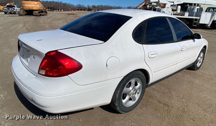 image for item HR9452 2001 Ford Taurus