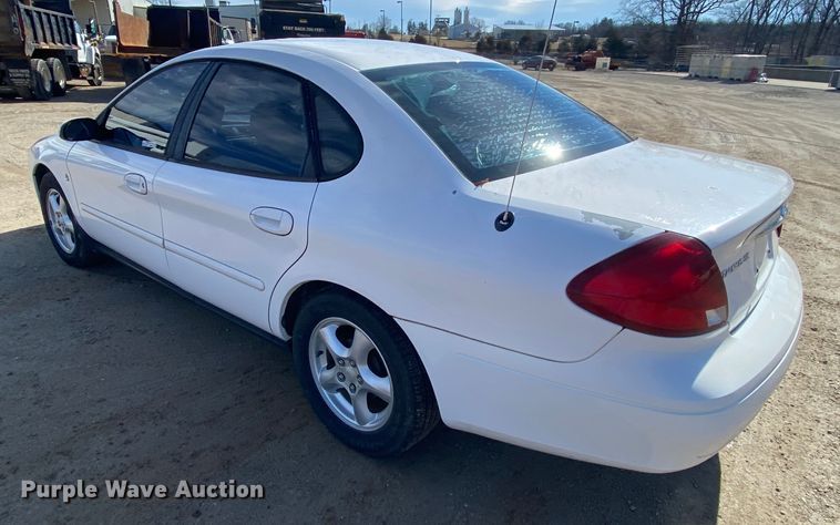 image for item HR9452 2001 Ford Taurus