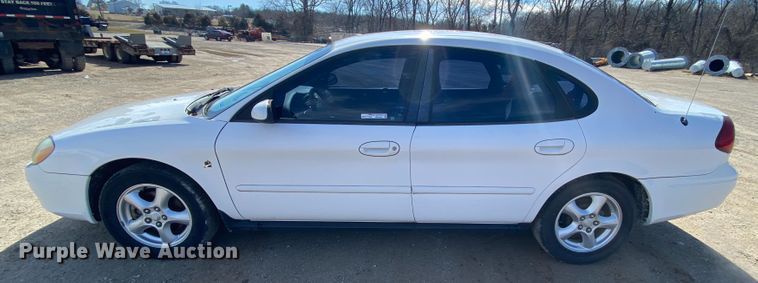 image for item HR9452 2001 Ford Taurus