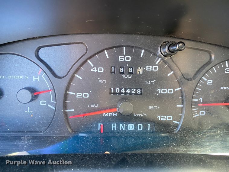 image for item HR9452 2001 Ford Taurus