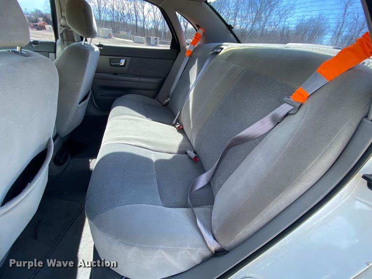 image for item HR9452 2001 Ford Taurus