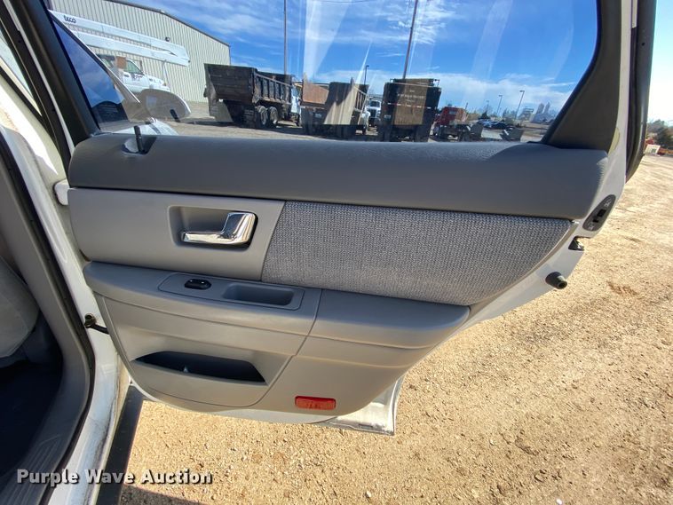 image for item HR9452 2001 Ford Taurus