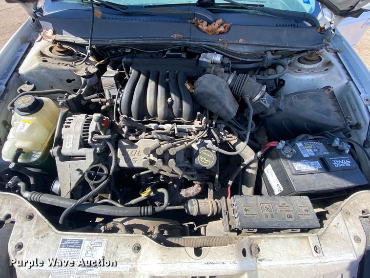 image for item HR9452 2001 Ford Taurus