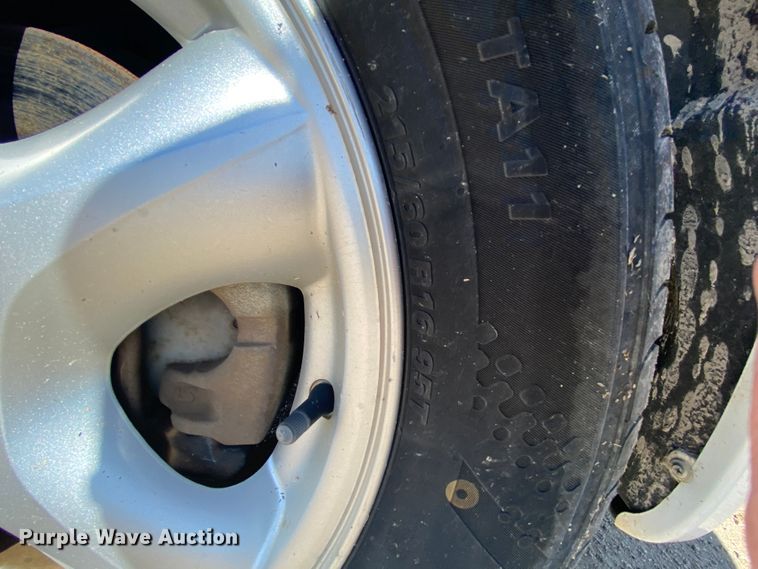 image for item HR9452 2001 Ford Taurus