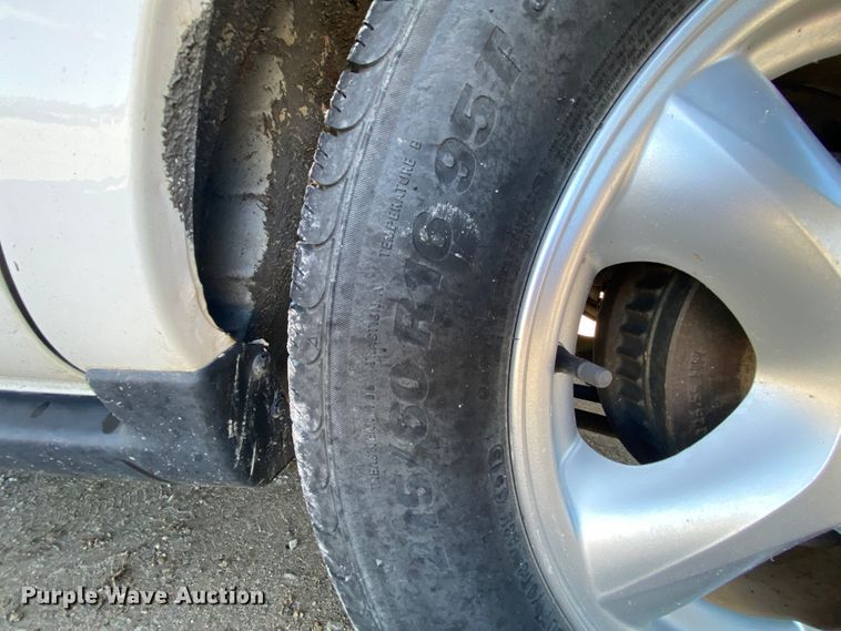 image for item HR9452 2001 Ford Taurus