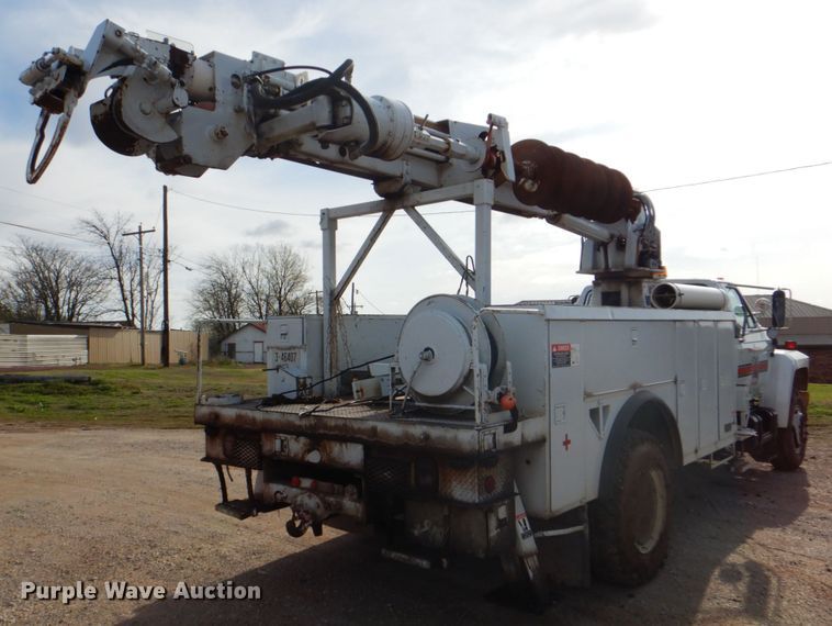 image for item HW9949 1989 Ford F800  digger derrick truck