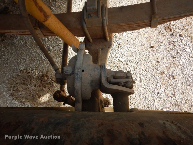 image for item HW9949 1989 Ford F800  digger derrick truck