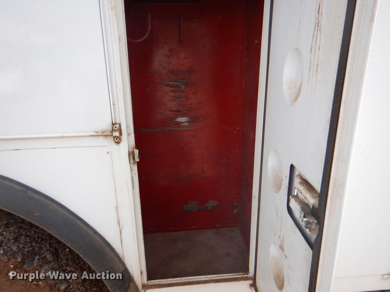 image for item HW9949 1989 Ford F800  digger derrick truck