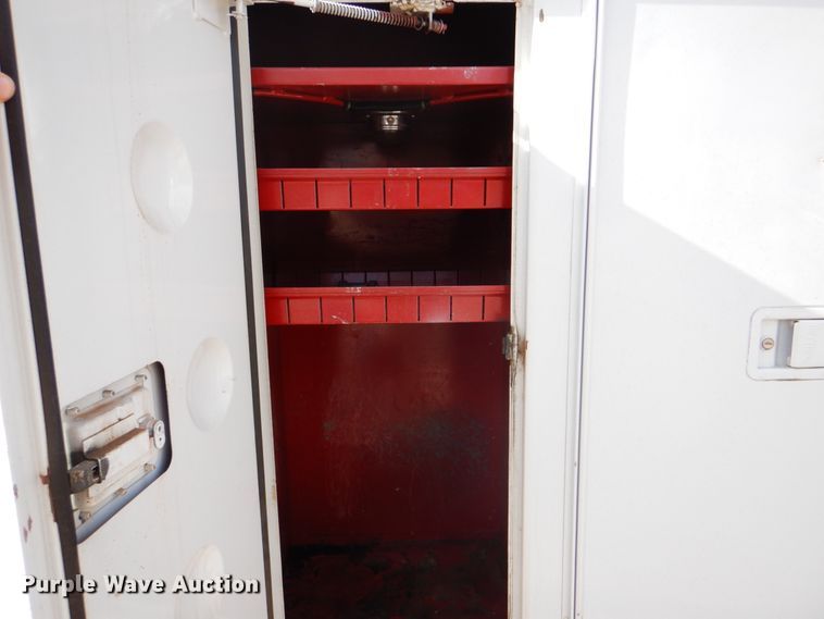 image for item HW9949 1989 Ford F800  digger derrick truck