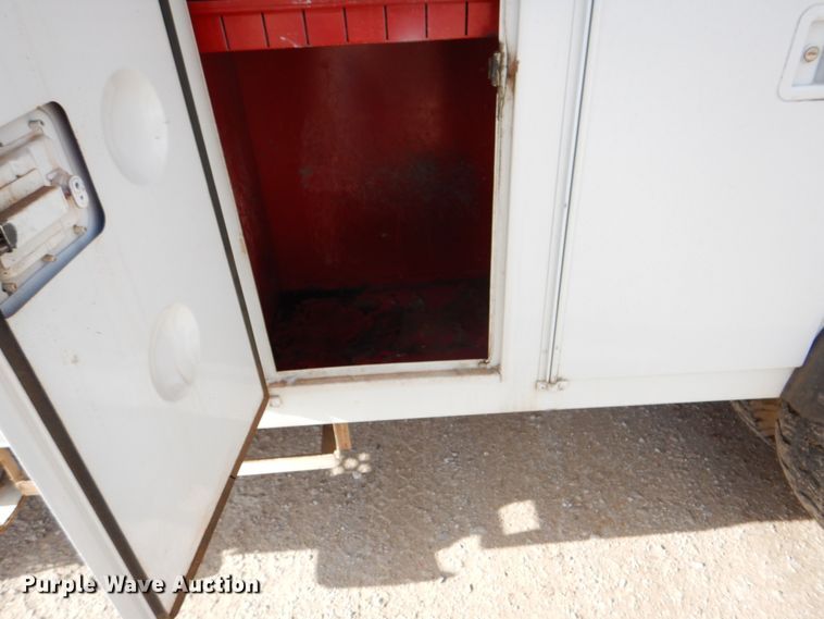 image for item HW9949 1989 Ford F800  digger derrick truck