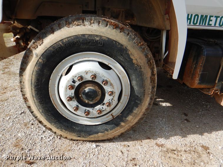 image for item HW9949 1989 Ford F800  digger derrick truck