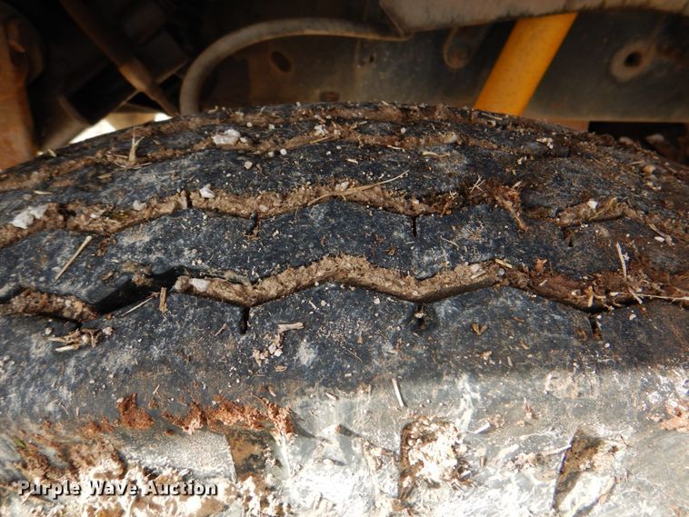 image for item HW9949 1989 Ford F800  digger derrick truck