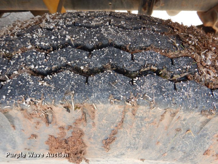 image for item HW9949 1989 Ford F800  digger derrick truck