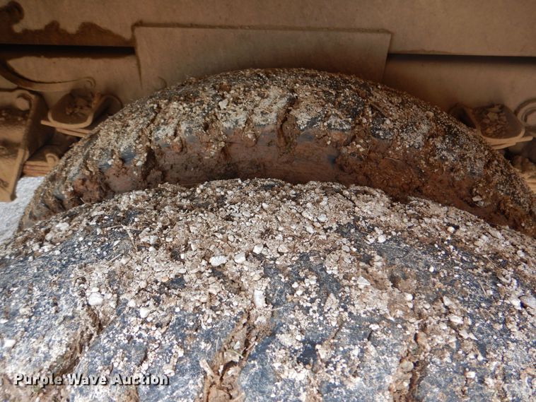 image for item HW9949 1989 Ford F800  digger derrick truck