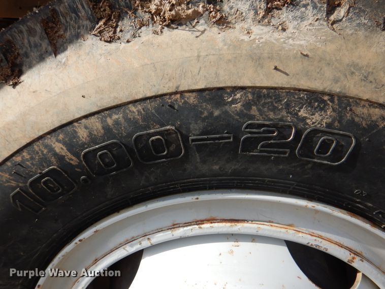 image for item HW9949 1989 Ford F800  digger derrick truck