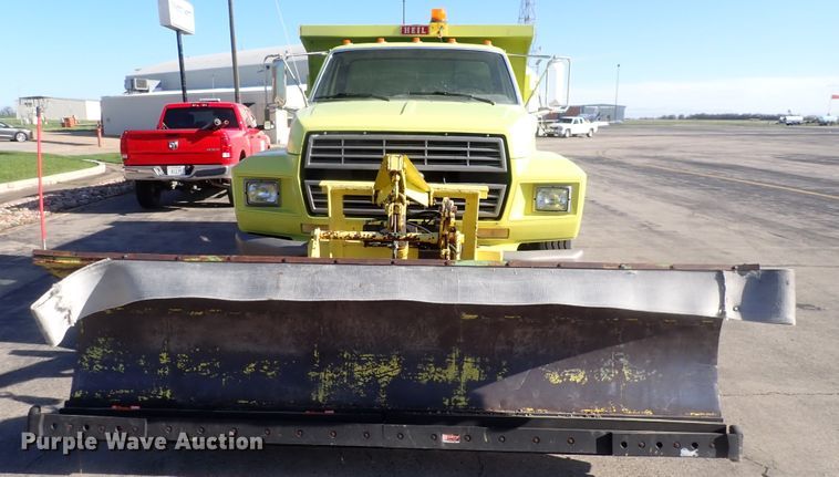 image for item IF9007 1995 Ford F750  dump truck