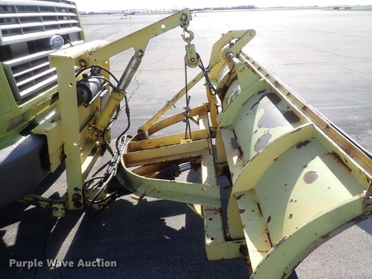 image for item IF9007 1995 Ford F750  dump truck