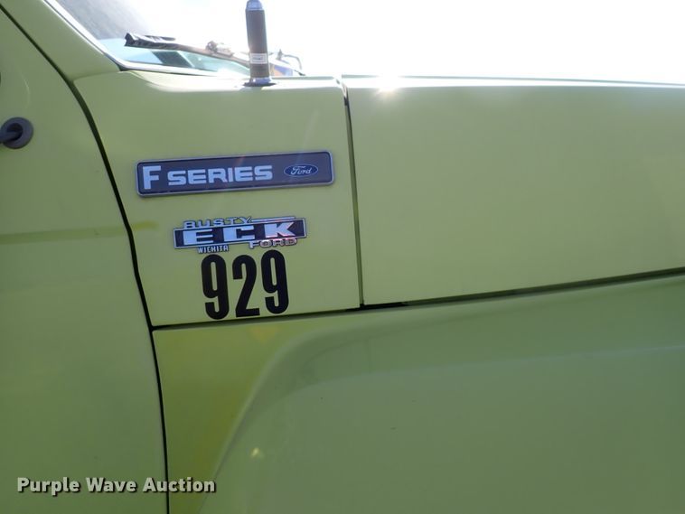 image for item IF9007 1995 Ford F750  dump truck