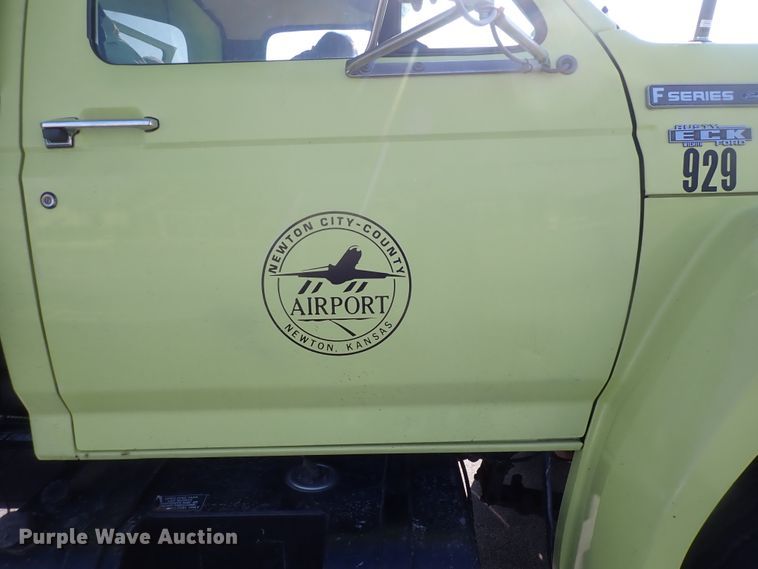 image for item IF9007 1995 Ford F750  dump truck