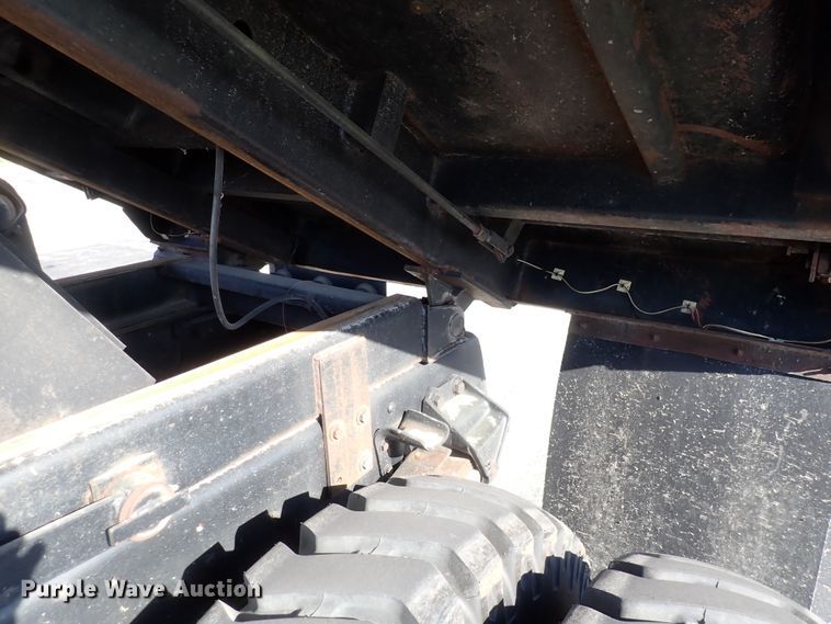 image for item IF9007 1995 Ford F750  dump truck