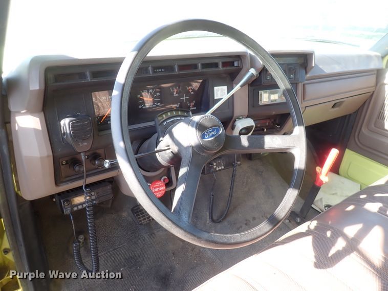 image for item IF9007 1995 Ford F750  dump truck