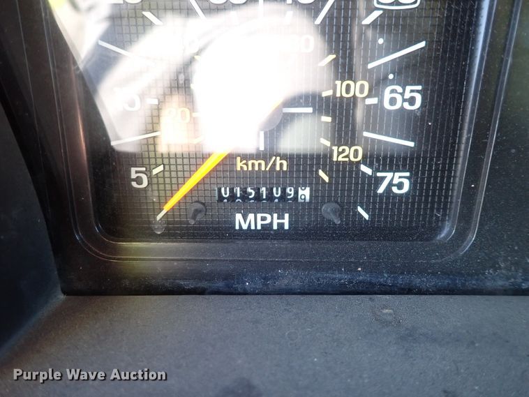 image for item IF9007 1995 Ford F750  dump truck