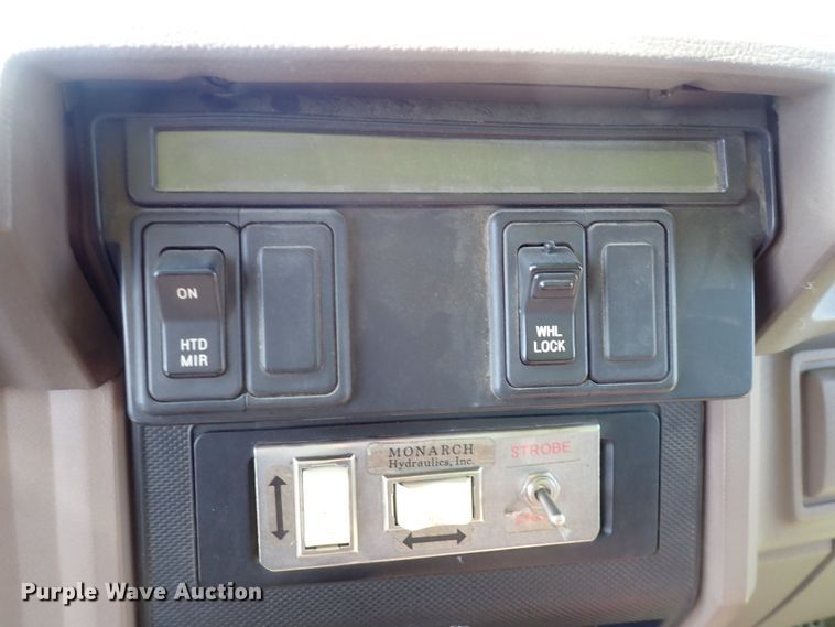 image for item IF9007 1995 Ford F750  dump truck