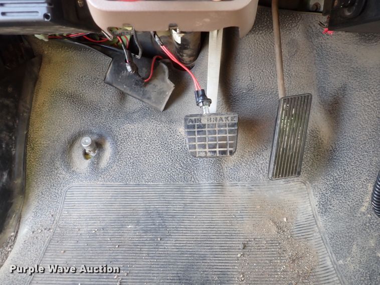 image for item IF9007 1995 Ford F750  dump truck