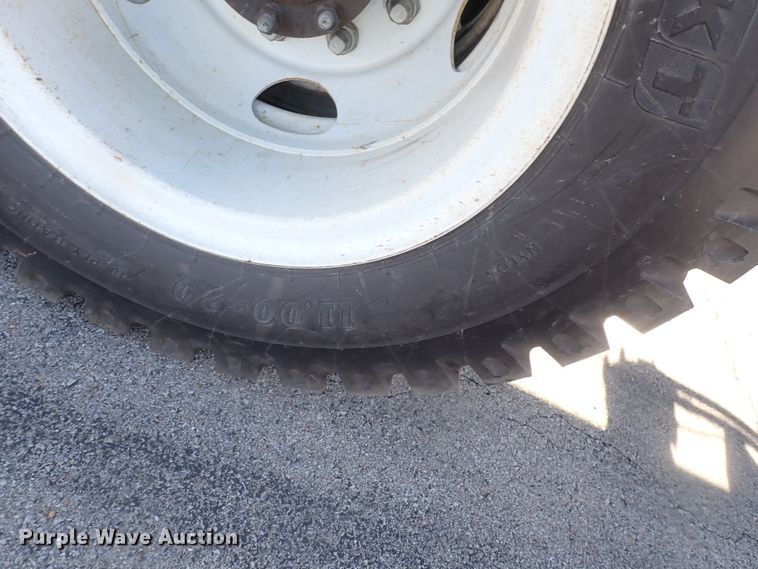 image for item IF9007 1995 Ford F750  dump truck