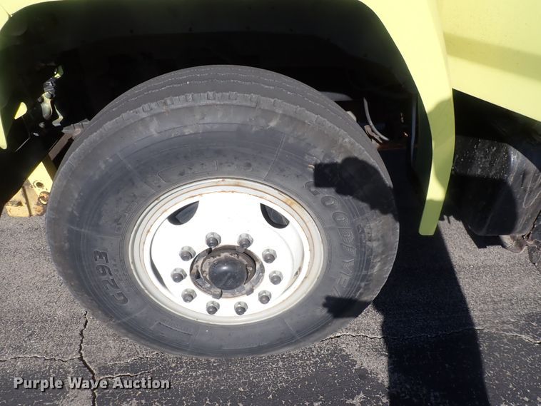 image for item IF9007 1995 Ford F750  dump truck