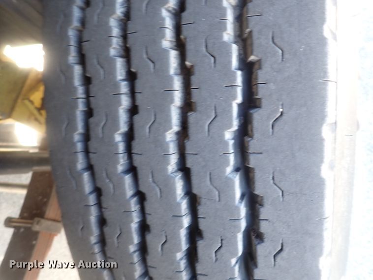 image for item IF9007 1995 Ford F750  dump truck