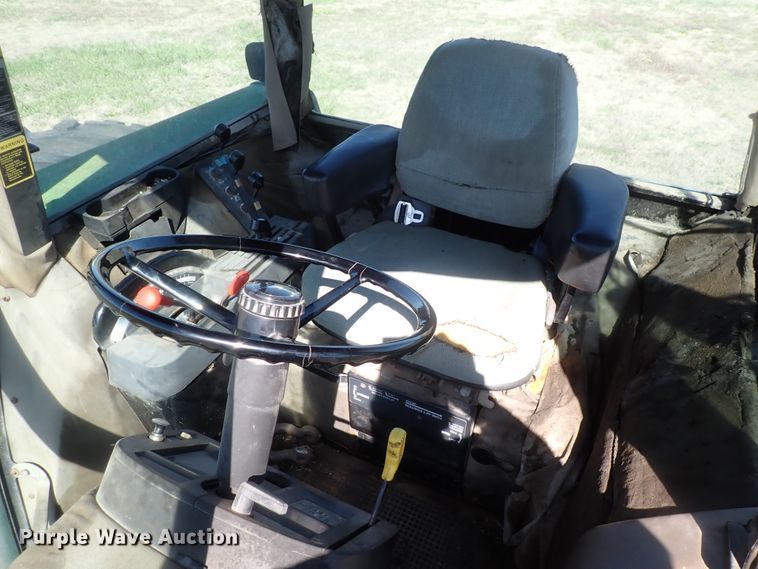 image for item IF9024 1993 John Deere 4960  MFWD tractor