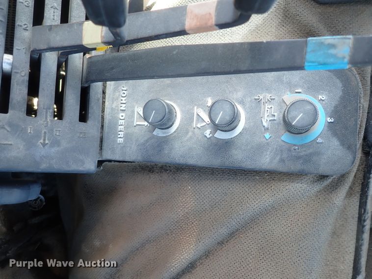 image for item IF9024 1993 John Deere 4960  MFWD tractor