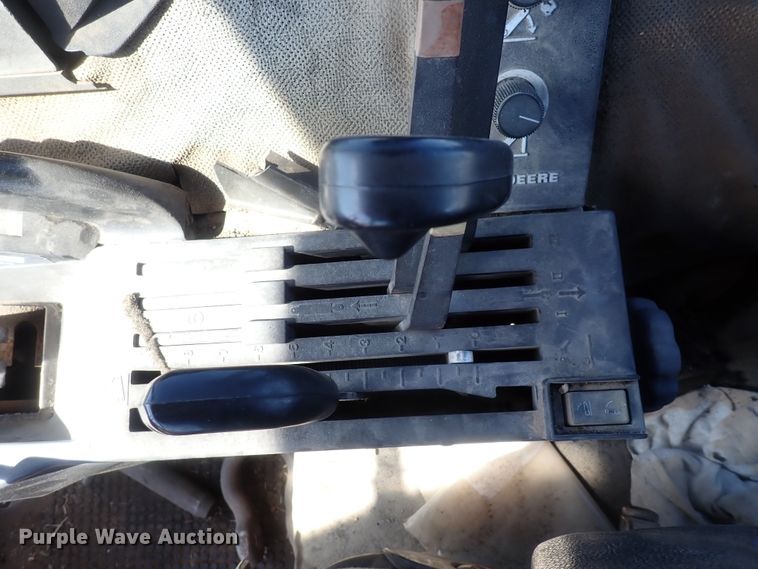 image for item IF9024 1993 John Deere 4960  MFWD tractor