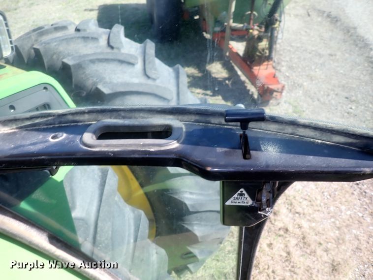 image for item IF9024 1993 John Deere 4960  MFWD tractor