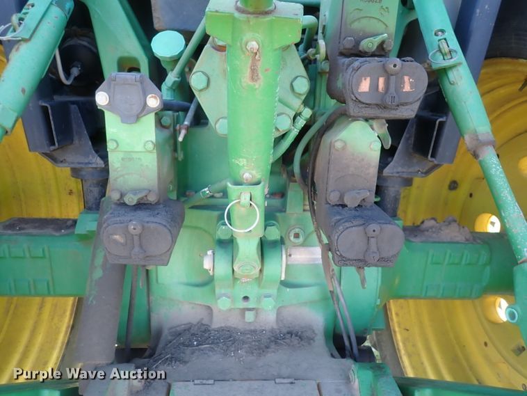 image for item IF9024 1993 John Deere 4960  MFWD tractor