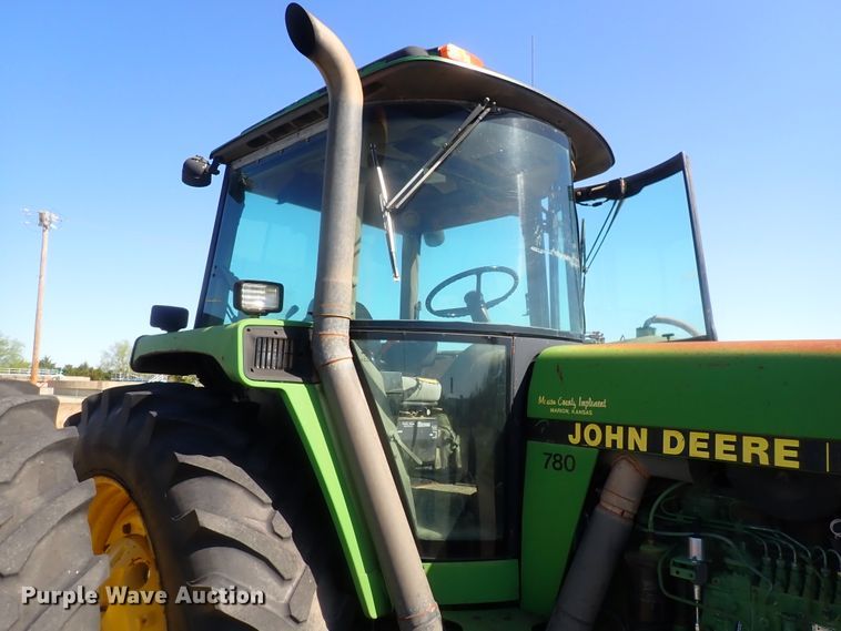 image for item IF9024 1993 John Deere 4960  MFWD tractor