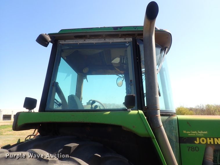 image for item IF9024 1993 John Deere 4960  MFWD tractor